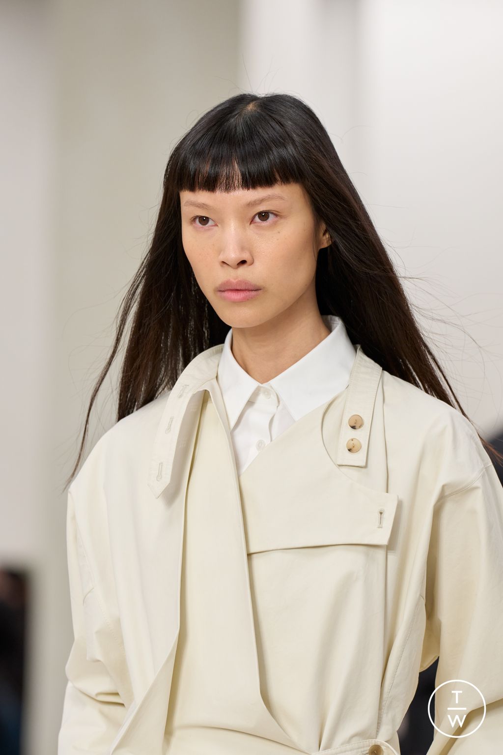 Fashion Week New York Fall/Winter 2025 look 71 from the Calvin Klein Collection collection 女装配饰