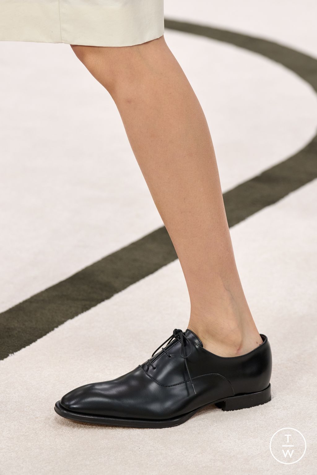 Fashion Week New York Fall/Winter 2025 look 72 de la collection Calvin Klein Collection womenswear accessories