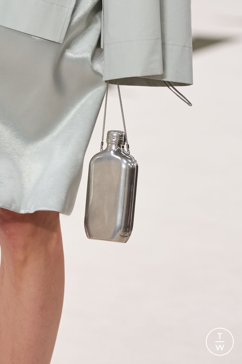 Fashion Week New York Fall/Winter 2025 look 74 from the Calvin Klein Collection collection womenswear accessories