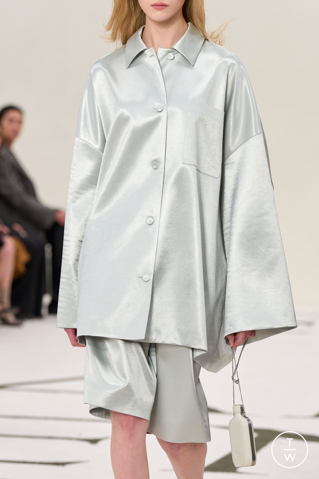 Fashion Week New York Fall/Winter 2025 look 85 from the Calvin Klein Collection collection womenswear accessories