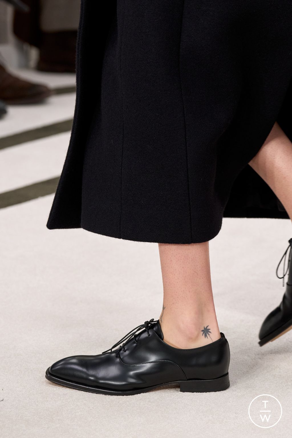 Fashion Week New York Fall/Winter 2025 look 107 de la collection Calvin Klein Collection womenswear accessories