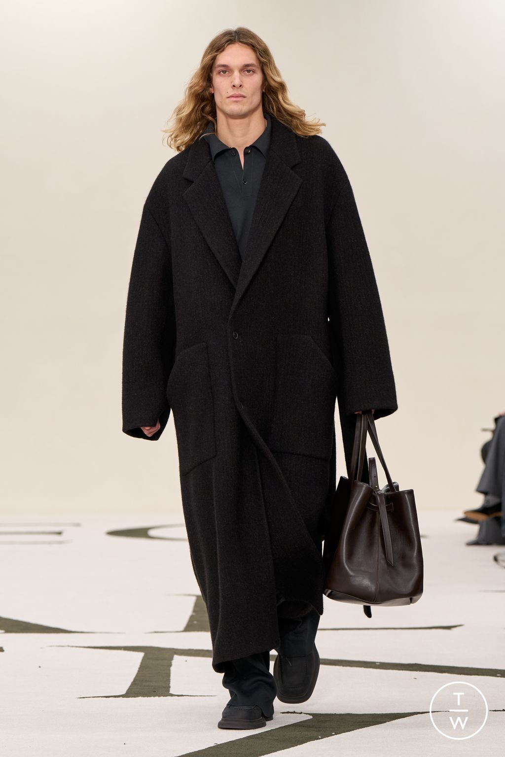 Fashion Week New York Fall/Winter 2025 look 31 from the Calvin Klein Collection collection womenswear