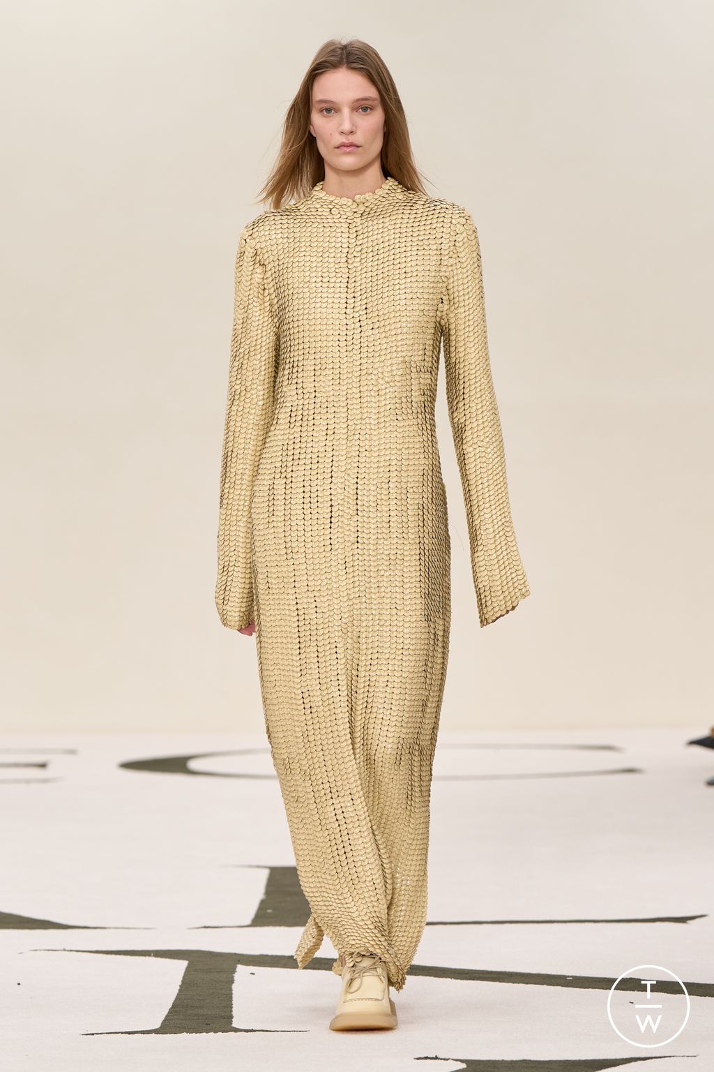 Fashion Week New York Fall/Winter 2025 look 38 from the Calvin Klein Collection collection womenswear