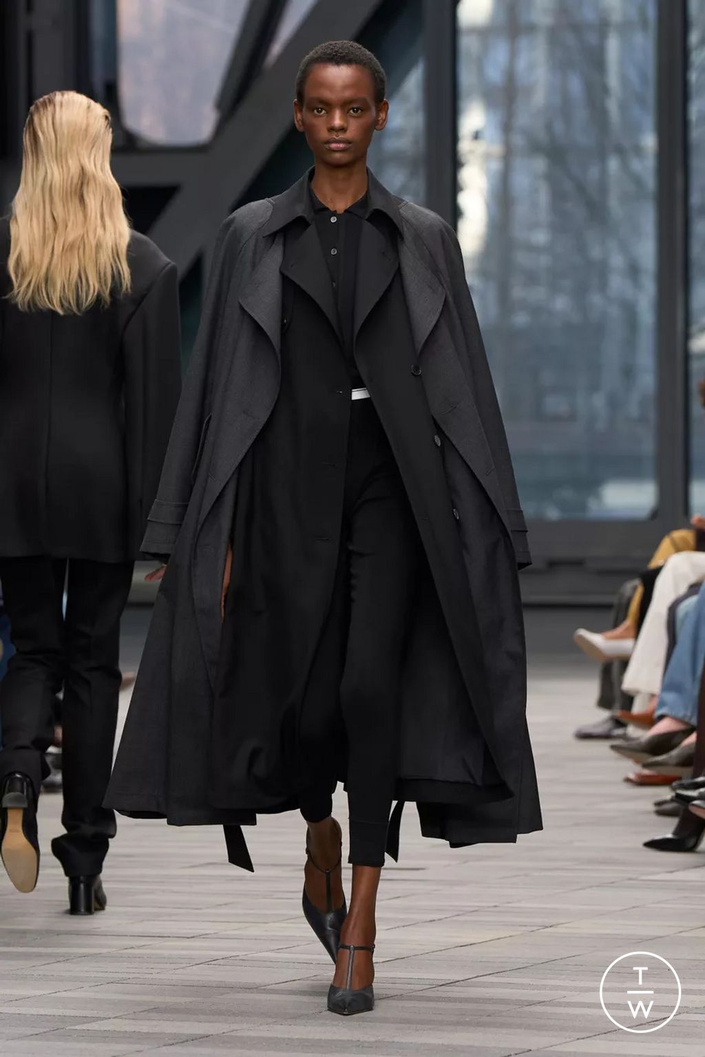 Fashion Week New York Fall/Winter 2026 look 7 de la collection Calvin Klein Collection womenswear