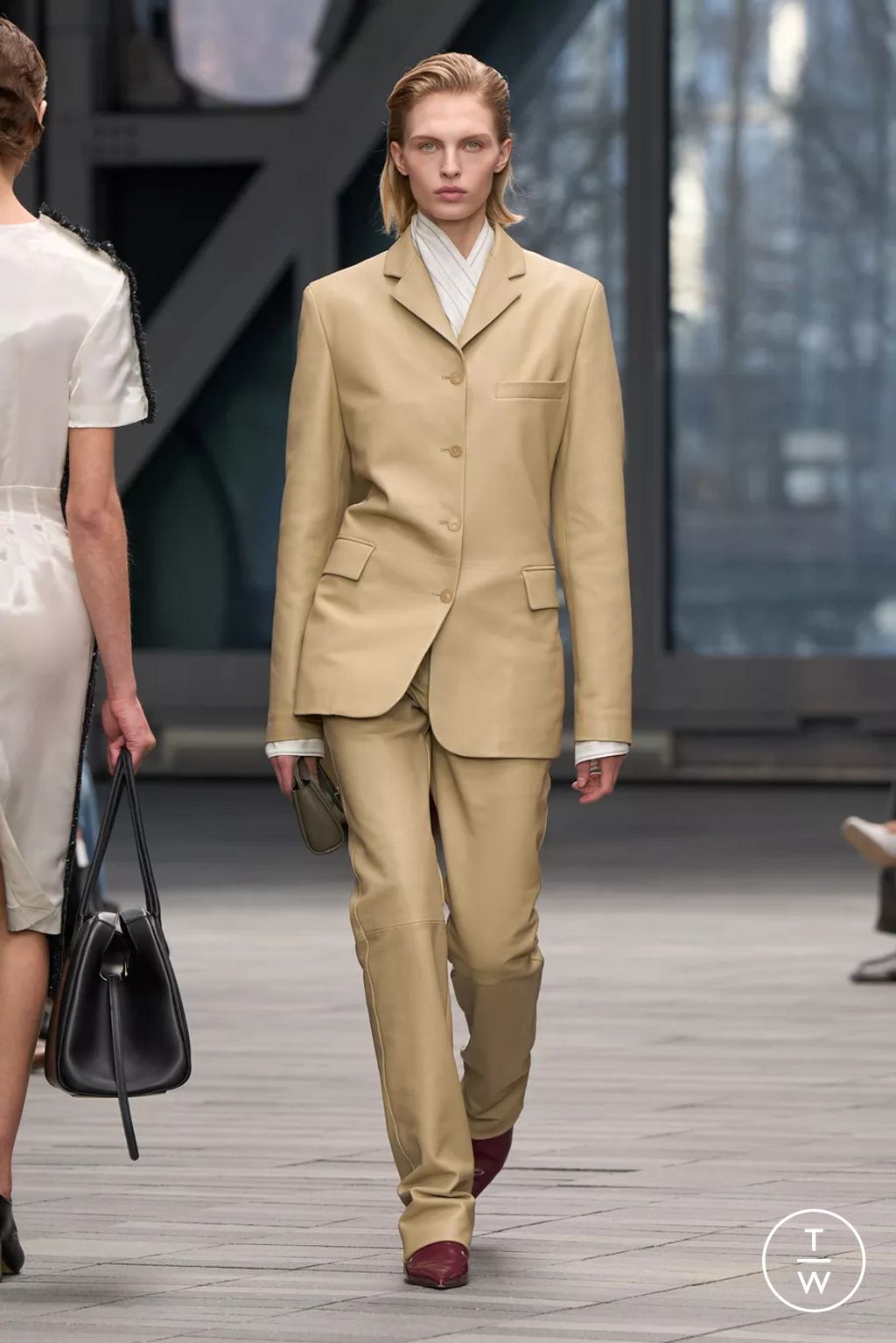 Fashion Week New York Fall/Winter 2026 look 23 from the Calvin Klein Collection collection womenswear