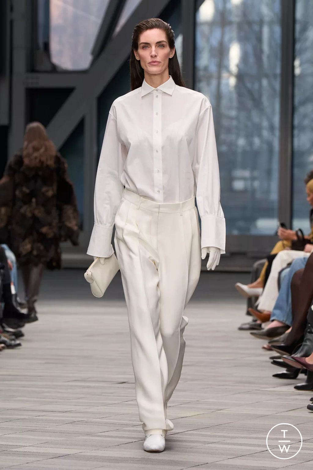 Fashion Week New York Fall/Winter 2026 look 27 from the Calvin Klein Collection collection womenswear