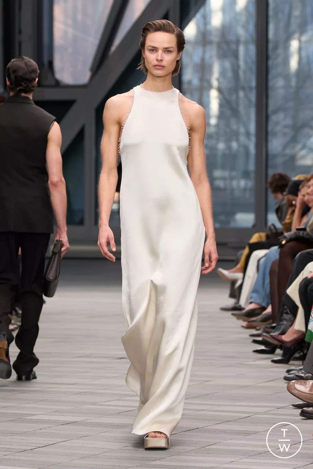 Fashion Week New York Fall/Winter 2026 look 46 from the Calvin Klein Collection collection womenswear