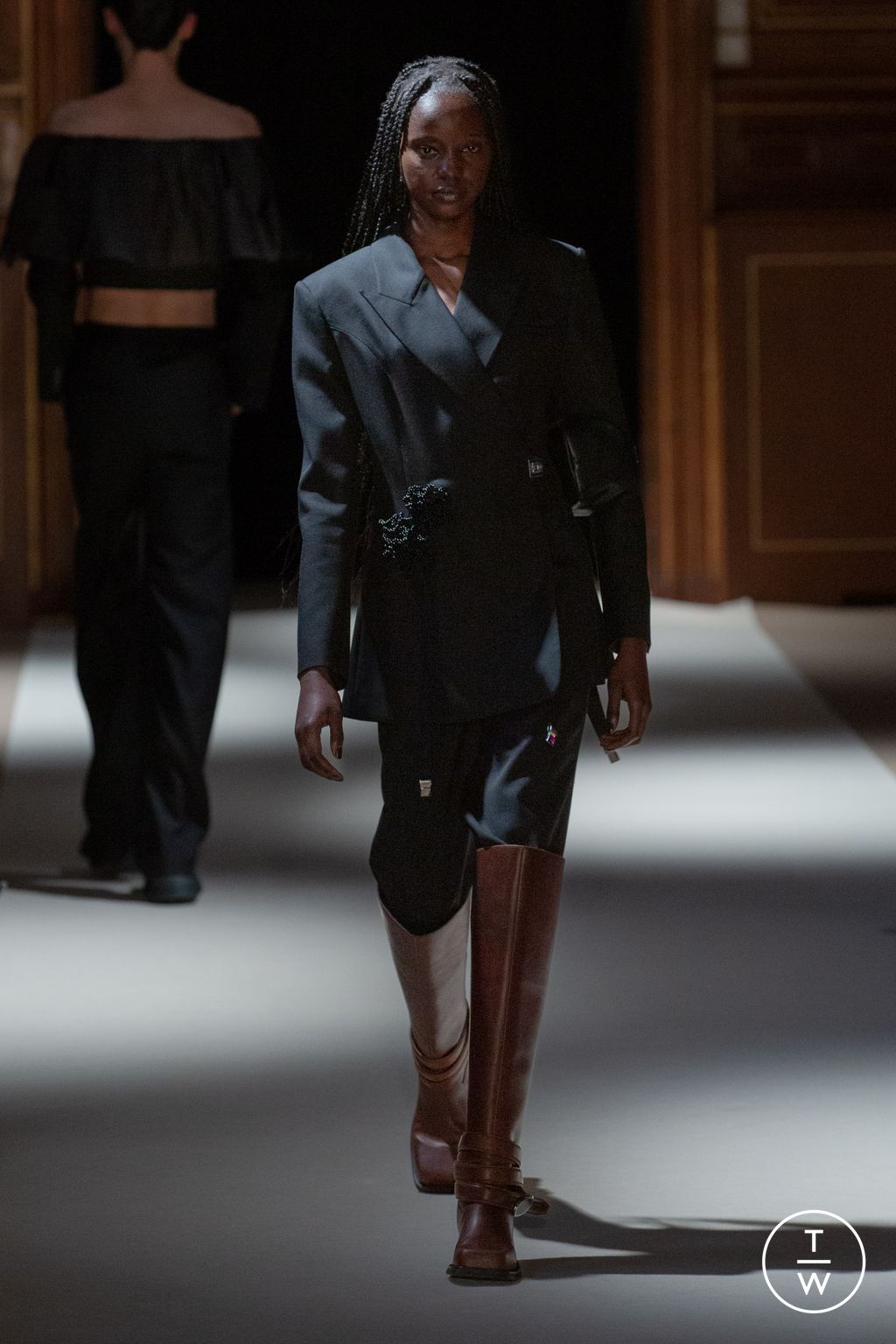 Fashion Week Paris Fall/Winter 2023 look 4 from the Calvin Luo collection womenswear