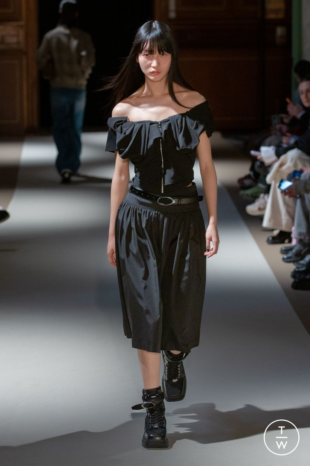 Fashion Week Paris Fall/Winter 2023 look 11 from the Calvin Luo collection womenswear