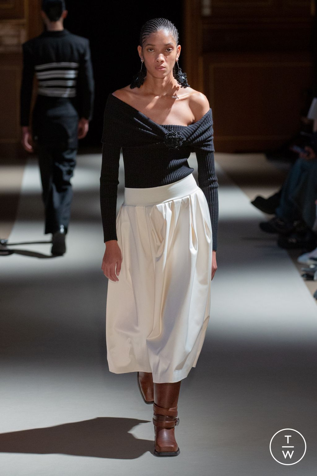 Fashion Week Paris Fall/Winter 2023 look 35 de la collection Calvin Luo womenswear