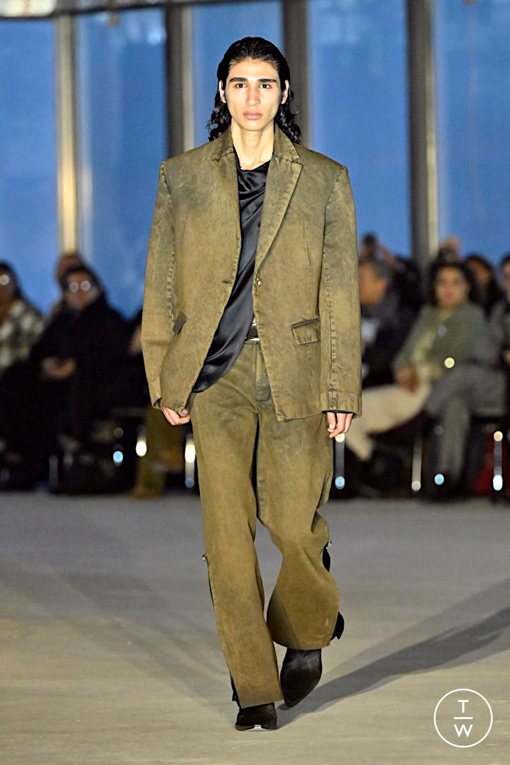 Fashion Week New York Fall/Winter 2025 look 23 from the Campillo collection 男装