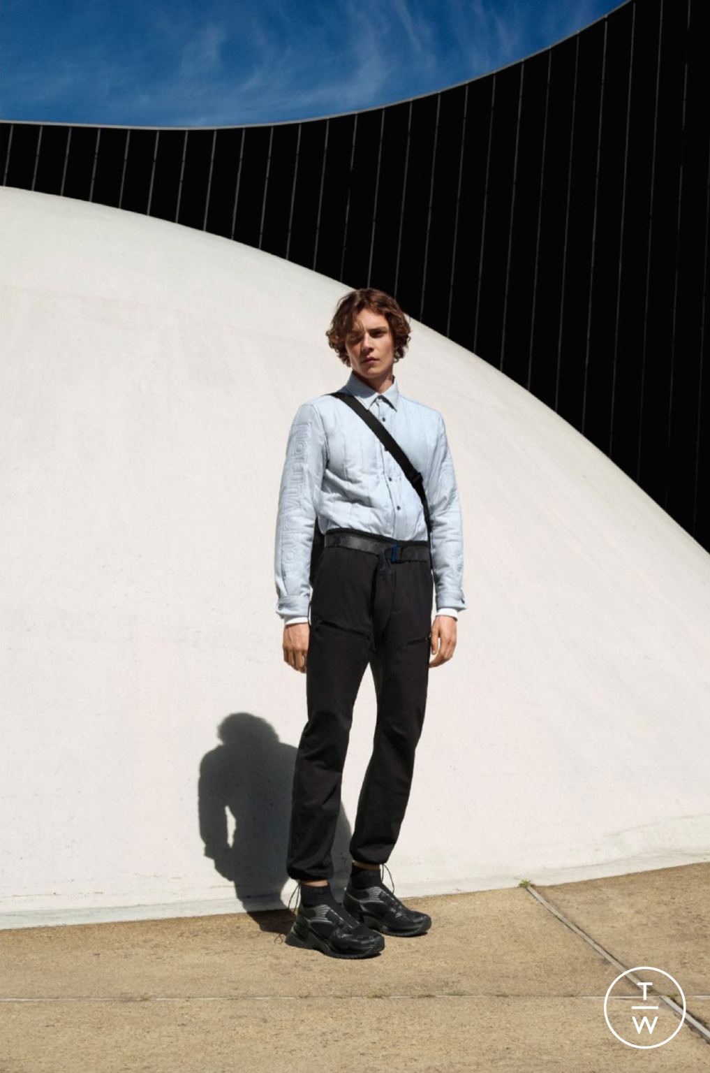 Fashion Week Paris Resort 2019 look 4 from the Louis Vuitton collection menswear