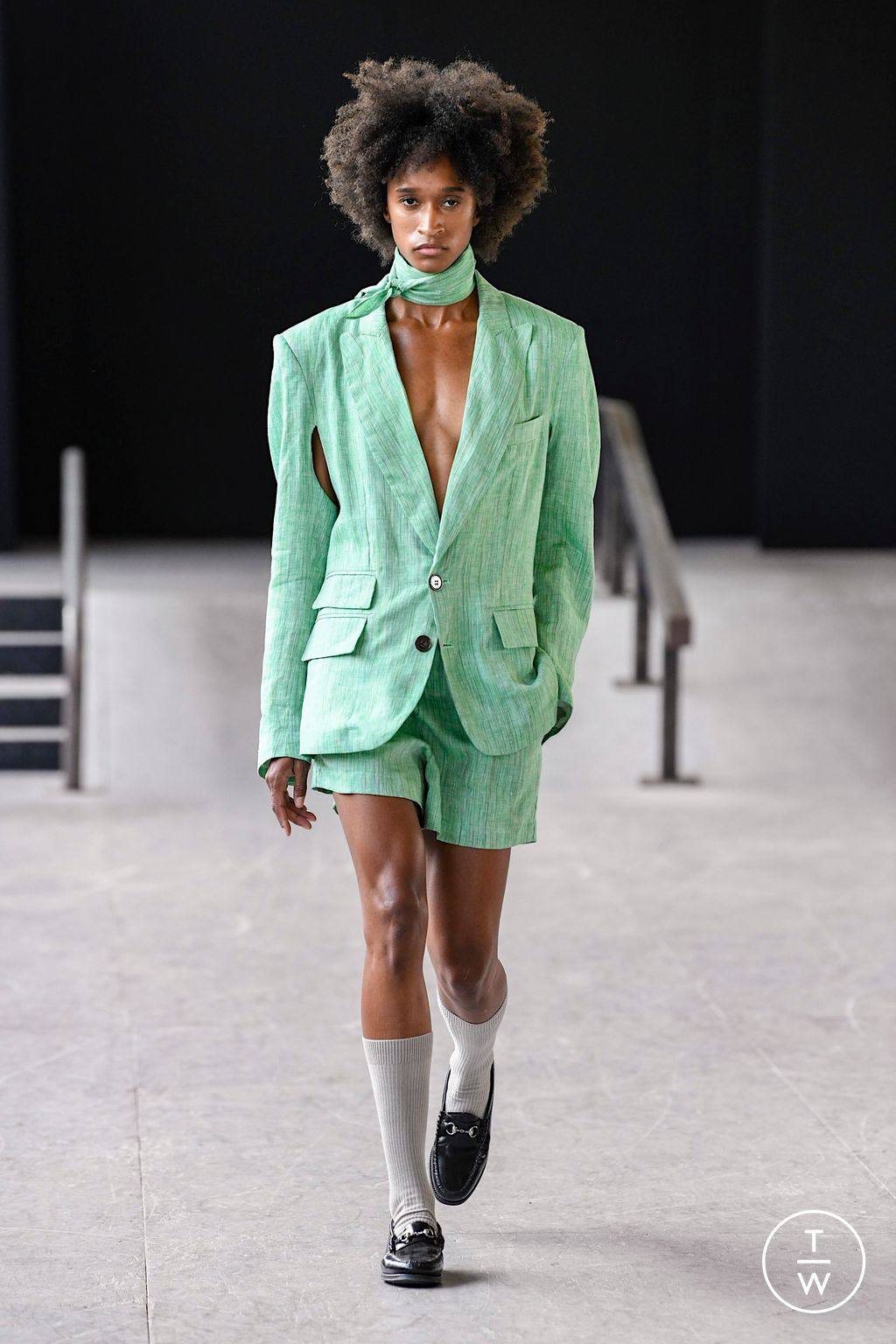 Fashion Week London Spring/Summer 2023 look 14 de la collection Carlota Barrera menswear