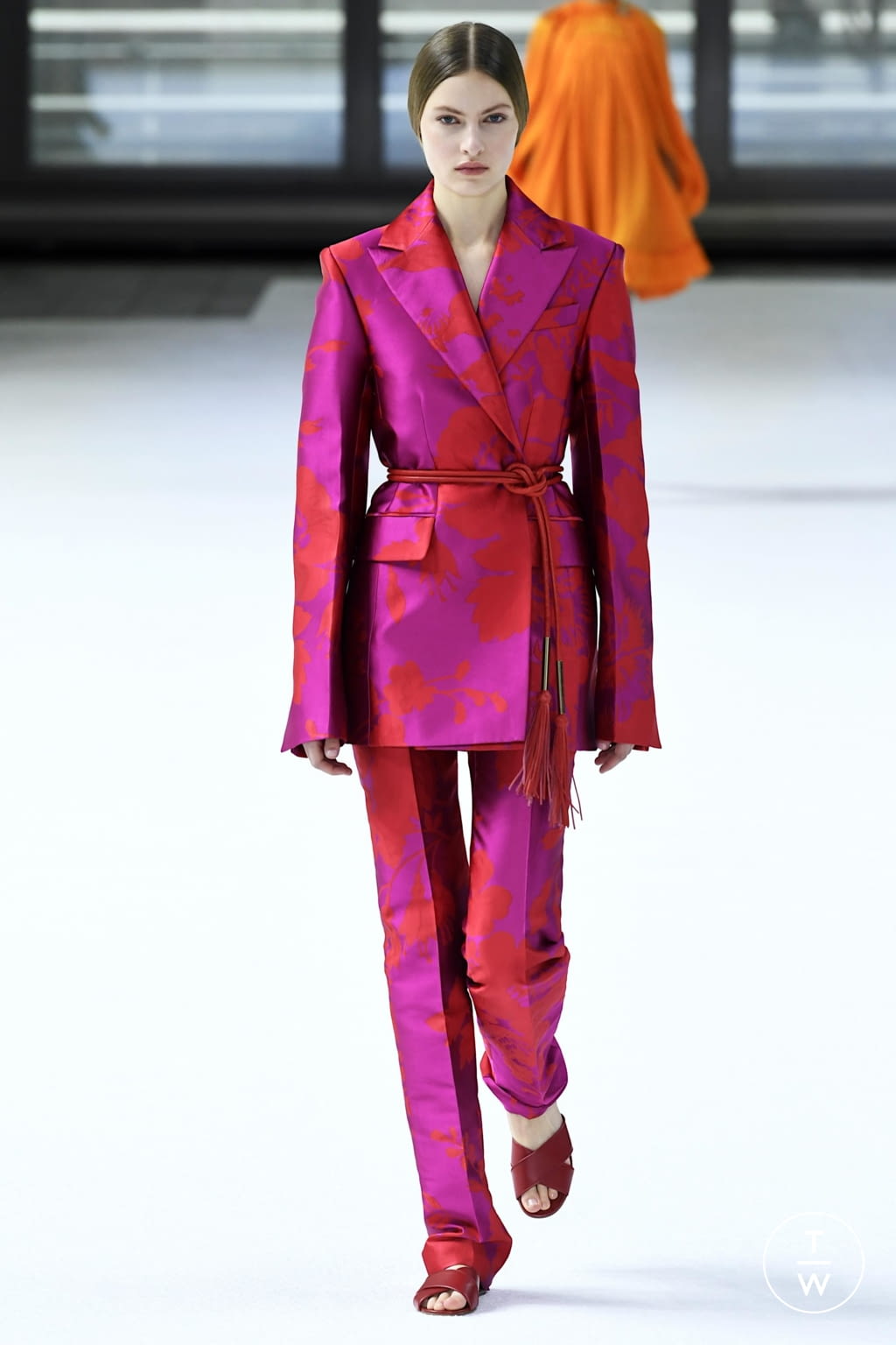 Fashion Week New York Fall/Winter 2020 look 31 from the Carolina Herrera collection womenswear