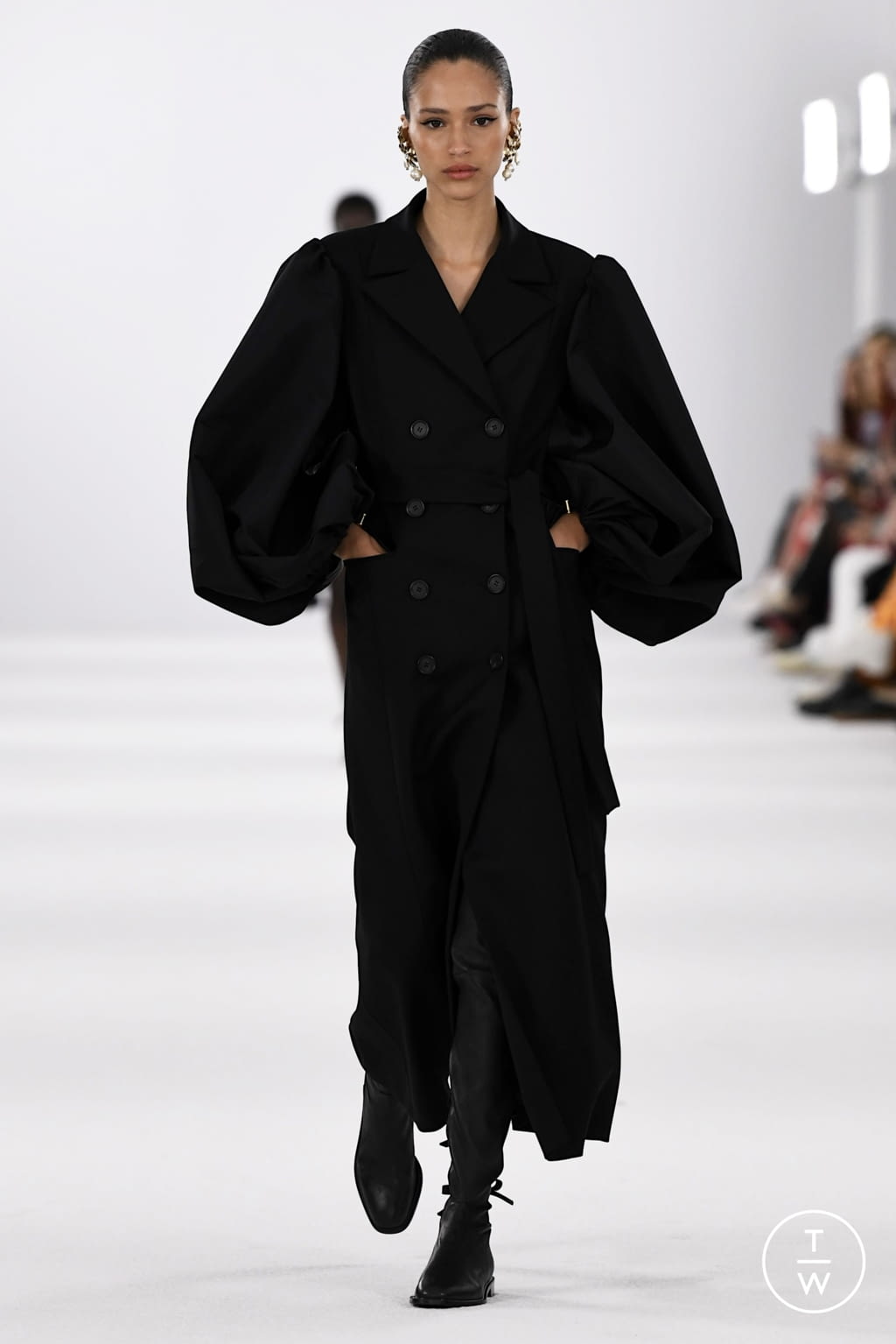 Fashion Week New York Fall/Winter 2022 look 4 from the Carolina Herrera collection 女装