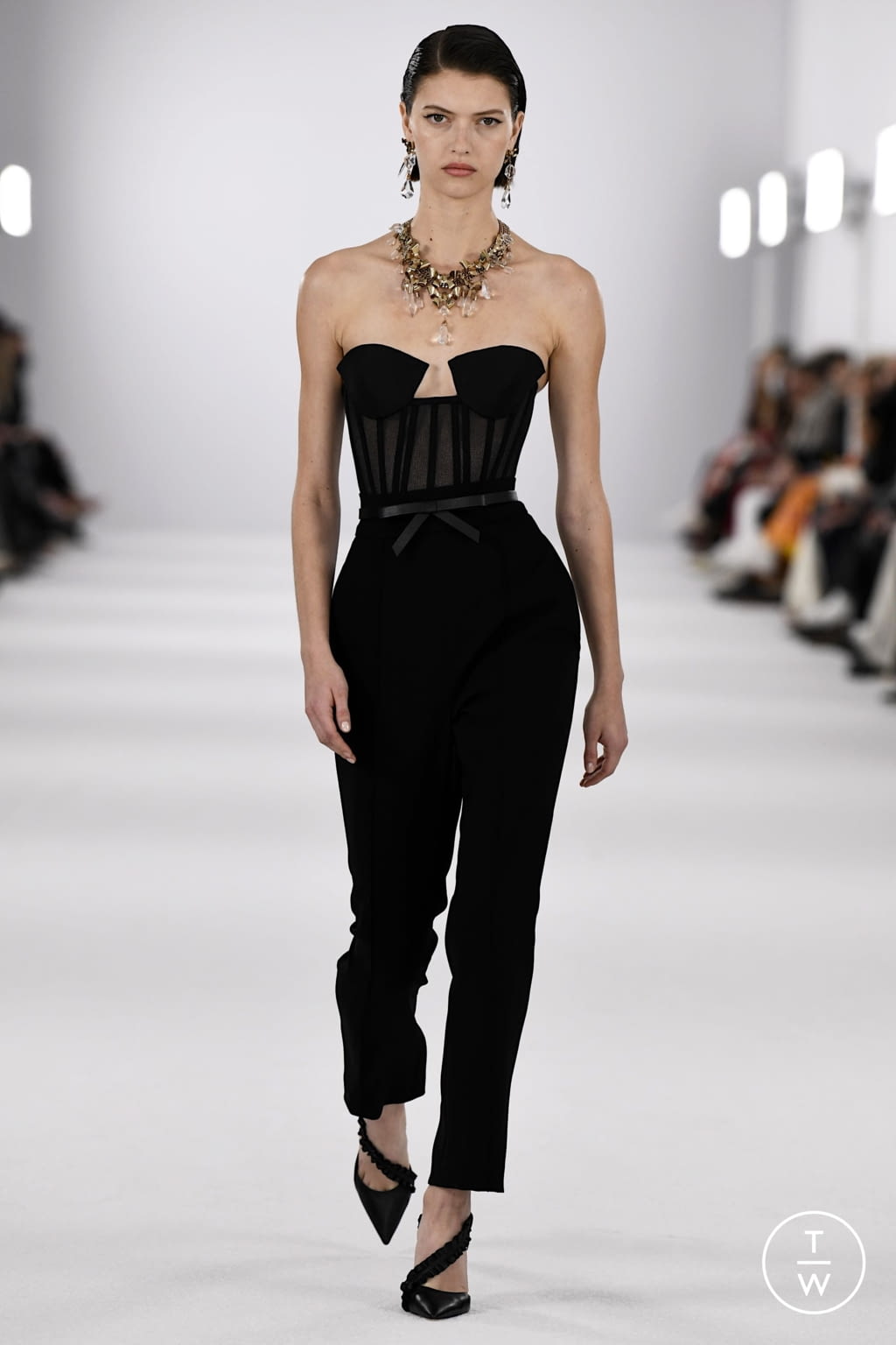 Fashion Week New York Fall/Winter 2022 look 11 de la collection Carolina Herrera womenswear