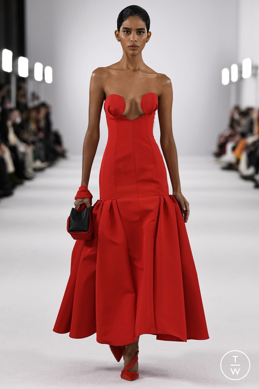 Fashion Week New York Fall/Winter 2022 look 13 de la collection Carolina Herrera womenswear