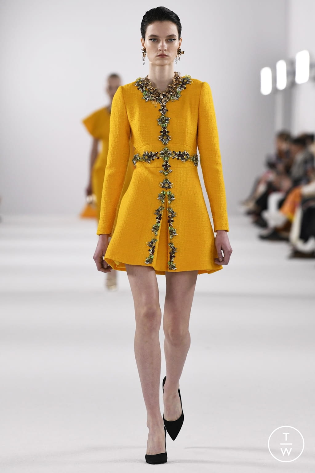 Fashion Week New York Fall/Winter 2022 look 39 from the Carolina Herrera collection womenswear