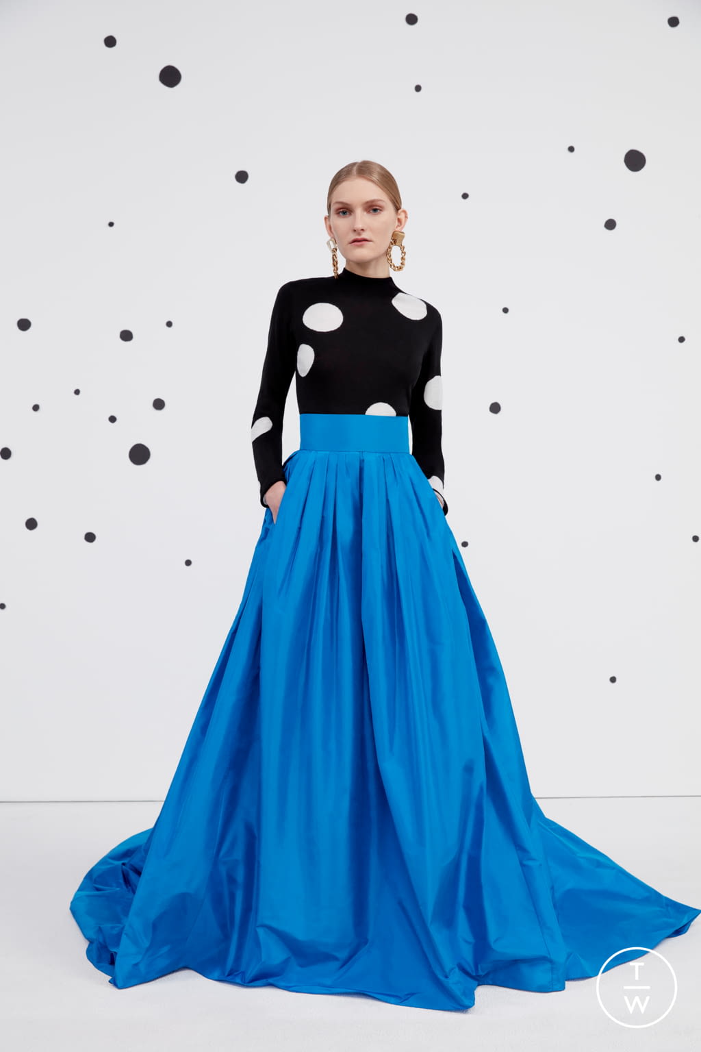 Fashion Week New York Pre-Fall 2021 look 4 from the Carolina Herrera collection 女装