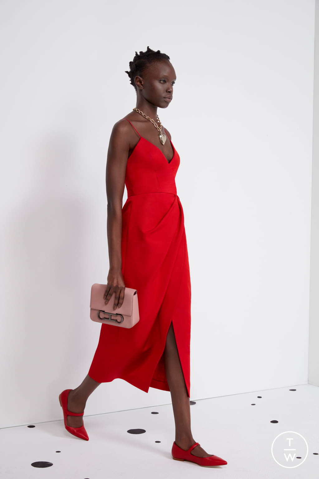 Fashion Week New York Pre-Fall 2021 look 22 from the Carolina Herrera collection womenswear