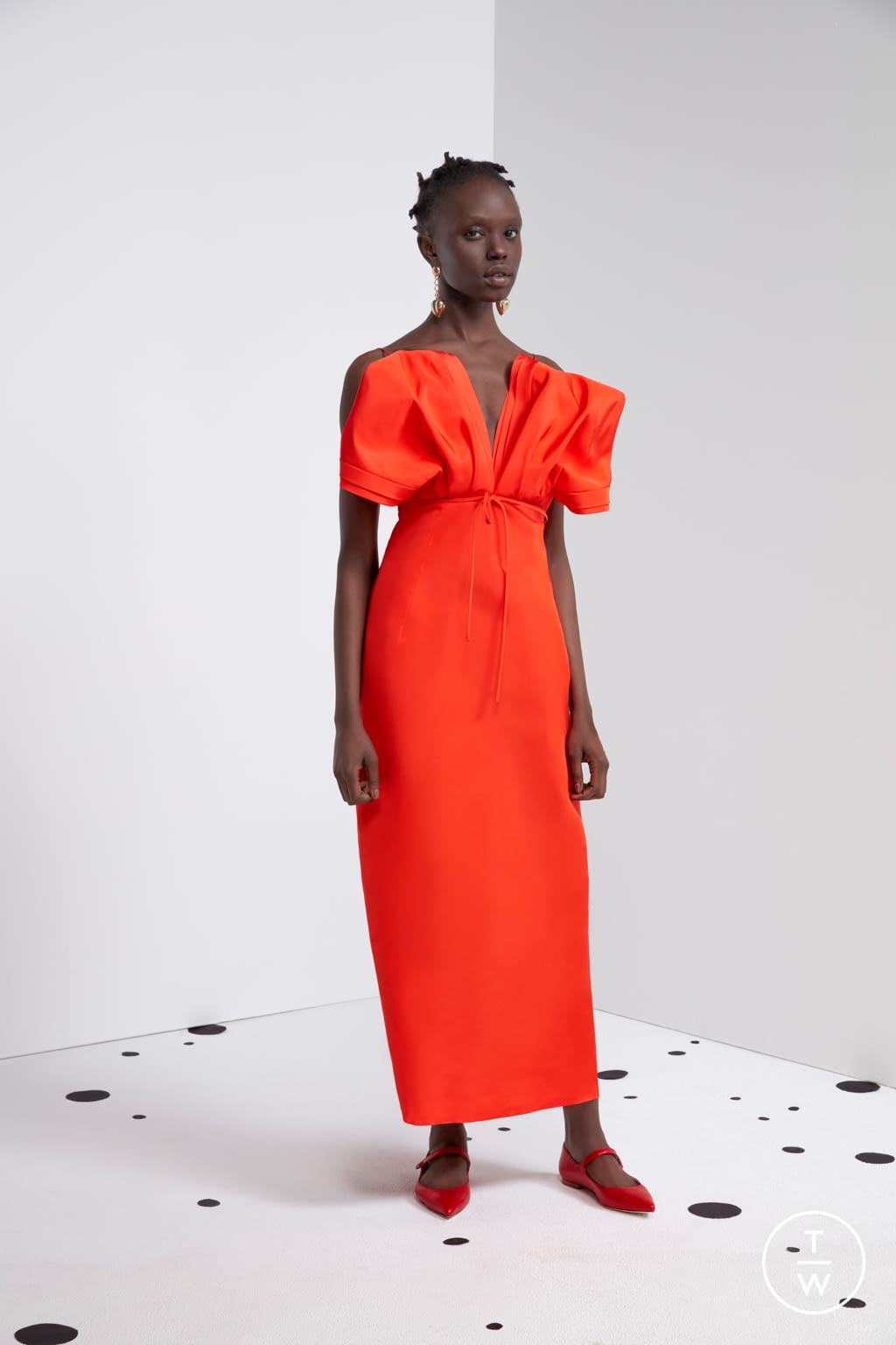 Fashion Week New York Pre-Fall 2021 look 26 from the Carolina Herrera collection womenswear