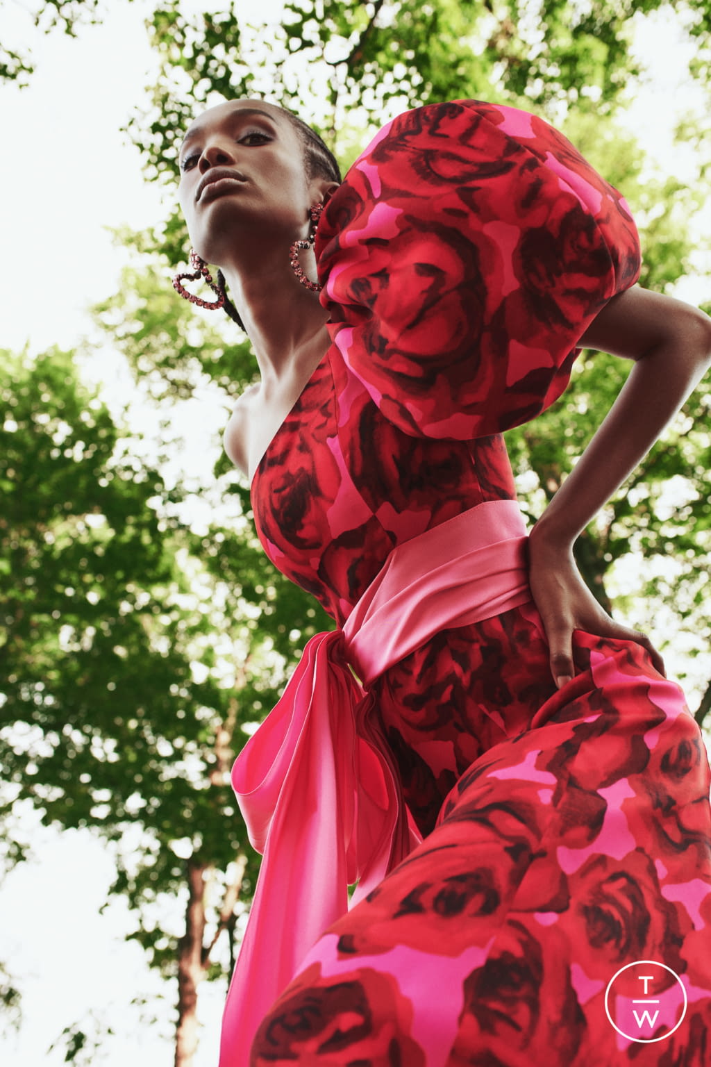 Fashion Week New York Resort 2022 look 3 from the Carolina Herrera collection womenswear