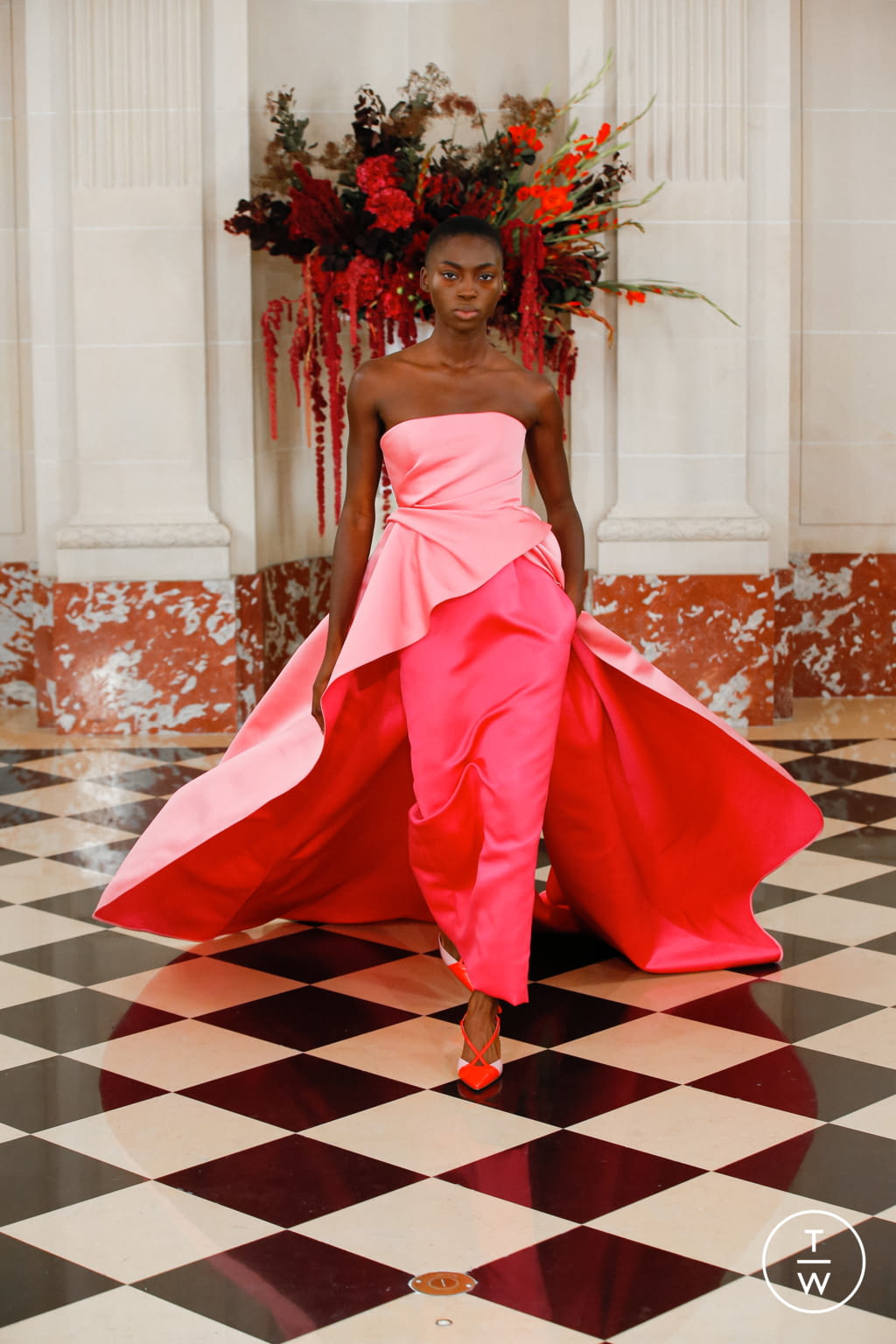 Fashion Week New York Spring/Summer 2022 look 40 from the Carolina Herrera collection 女装