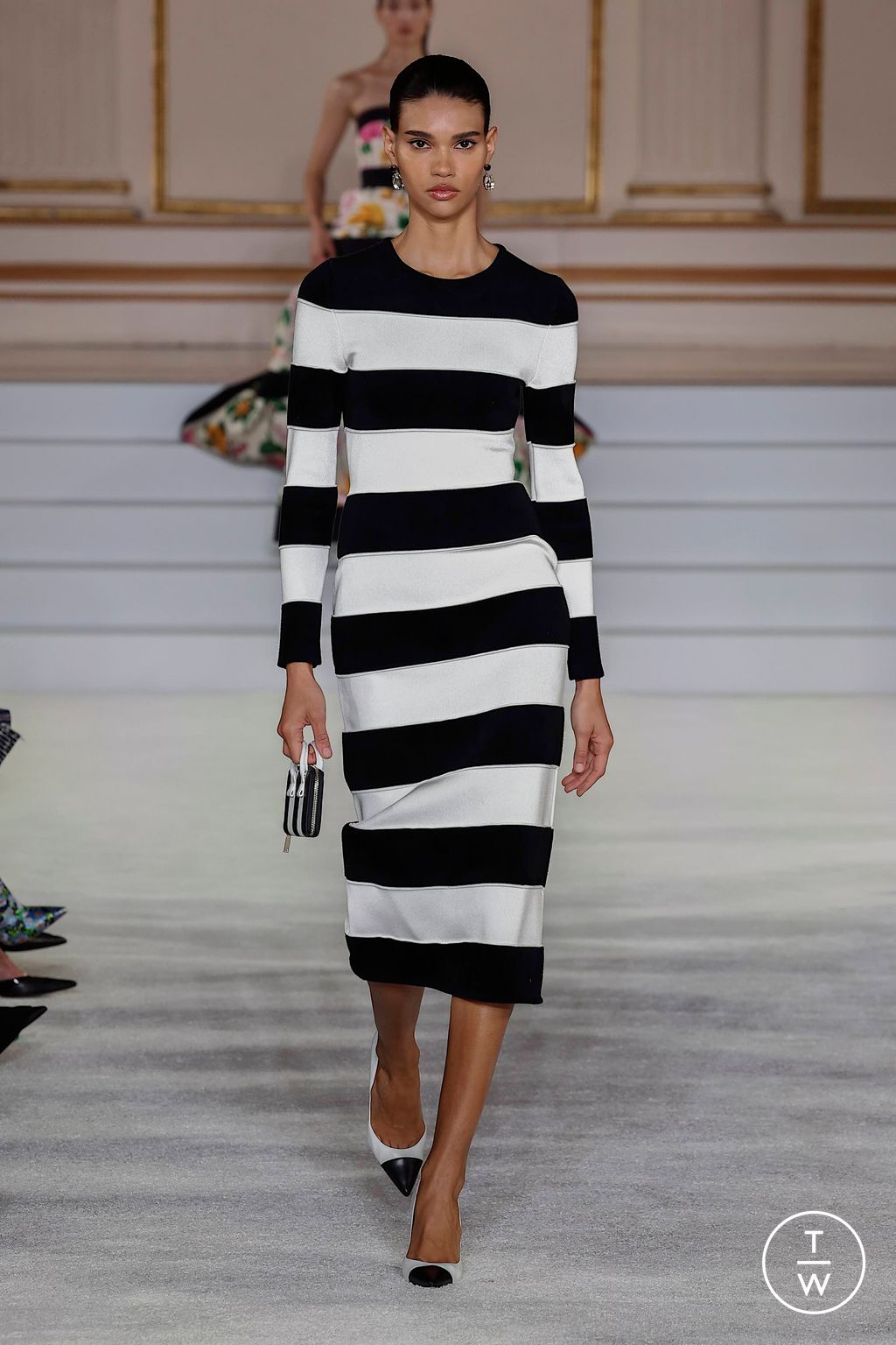 Fashion Week New York Fall/Winter 2023 look 8 from the Carolina Herrera collection womenswear