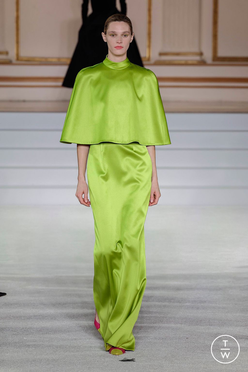 Fashion Week New York Fall/Winter 2023 look 29 from the Carolina Herrera collection womenswear
