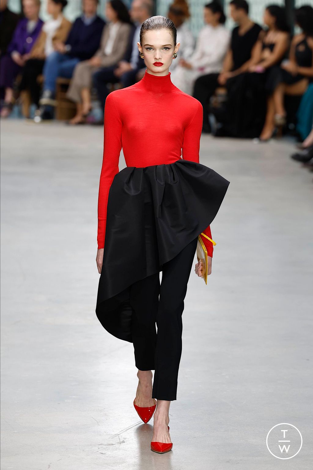Fashion Week New York Fall/Winter 2024 look 1 de la collection Carolina Herrera womenswear