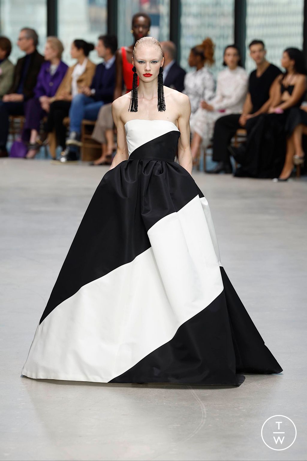 Fashion Week New York Fall/Winter 2024 look 3 de la collection Carolina Herrera womenswear
