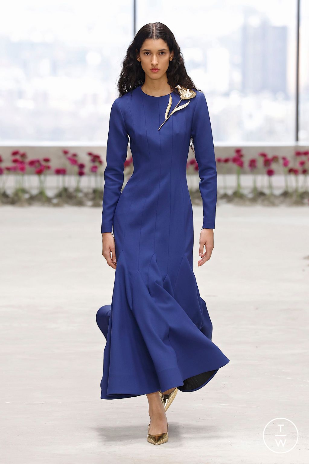 Fashion Week New York Fall/Winter 2025 look 2 from the Carolina Herrera collection womenswear