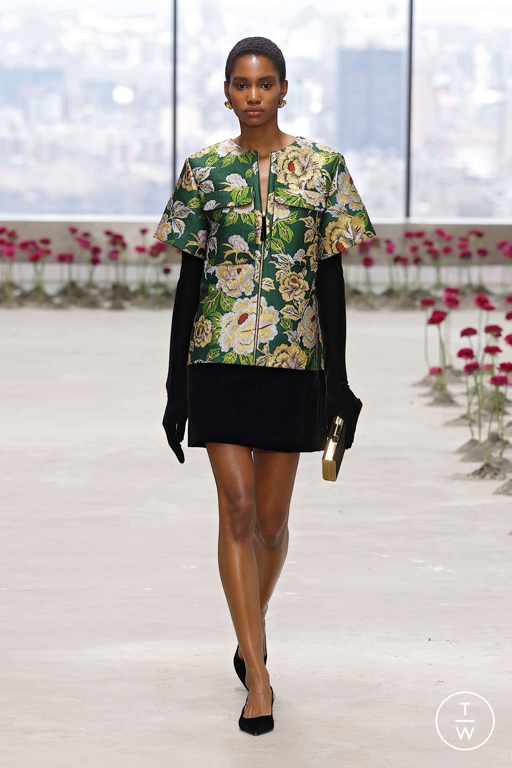 Fashion Week New York Fall/Winter 2025 look 16 de la collection Carolina Herrera womenswear