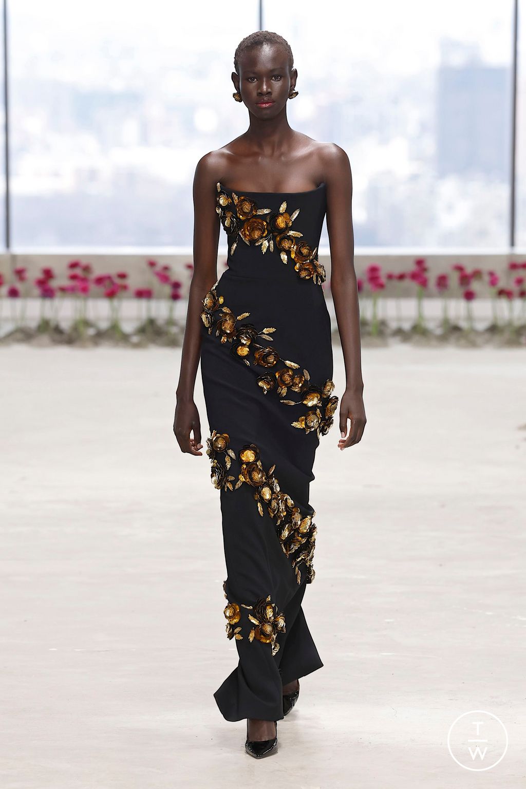 Fashion Week New York Fall/Winter 2025 look 20 de la collection Carolina Herrera womenswear