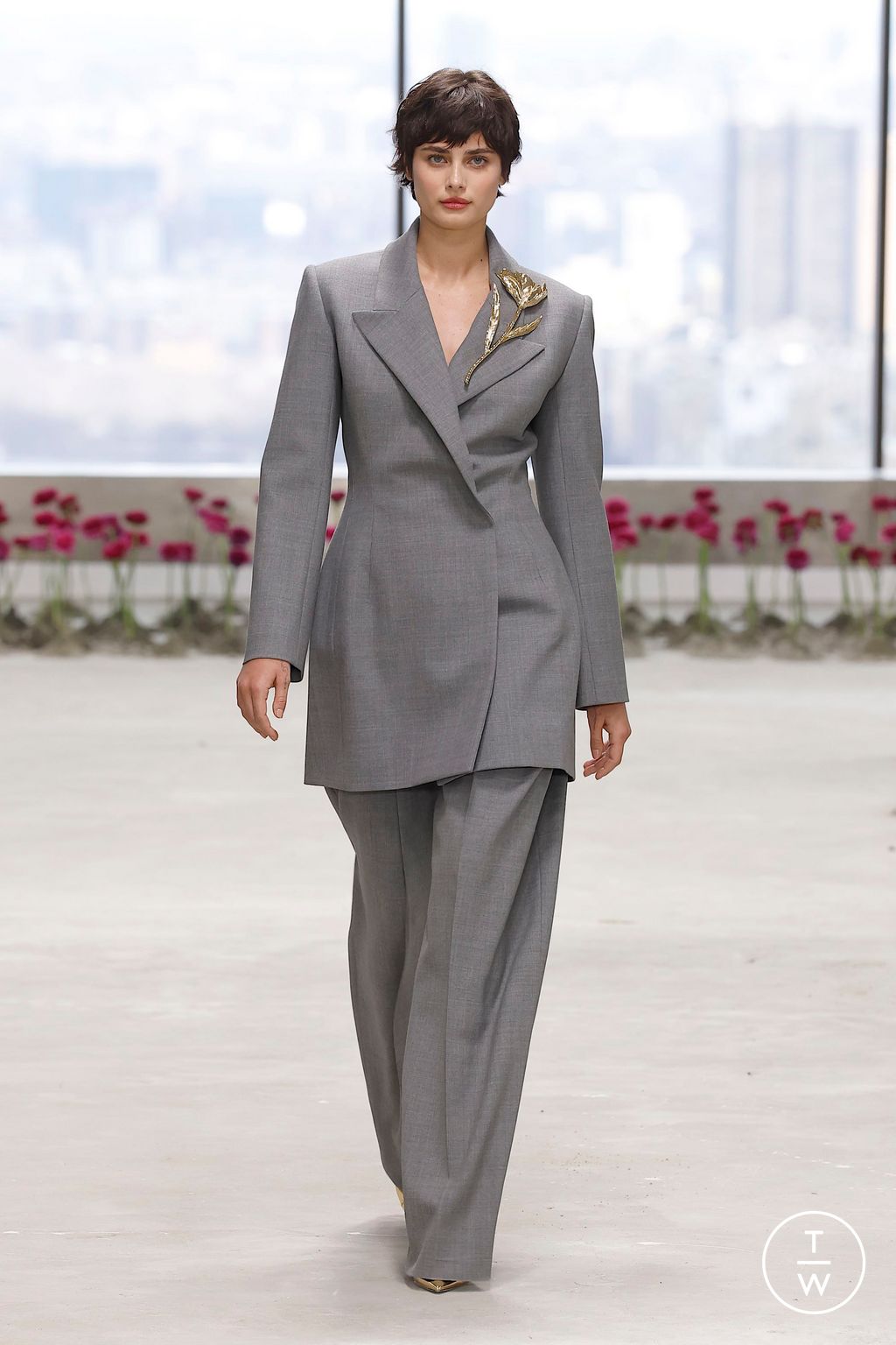 Fashion Week New York Fall/Winter 2025 look 10 from the Carolina Herrera collection womenswear