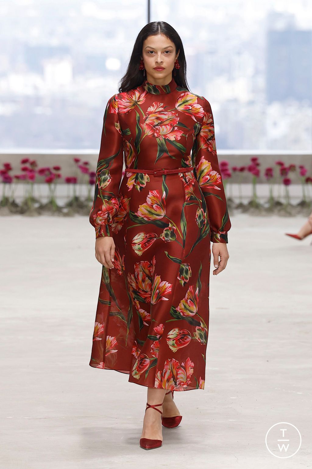 Fashion Week New York Fall/Winter 2025 look 28 from the Carolina Herrera collection womenswear