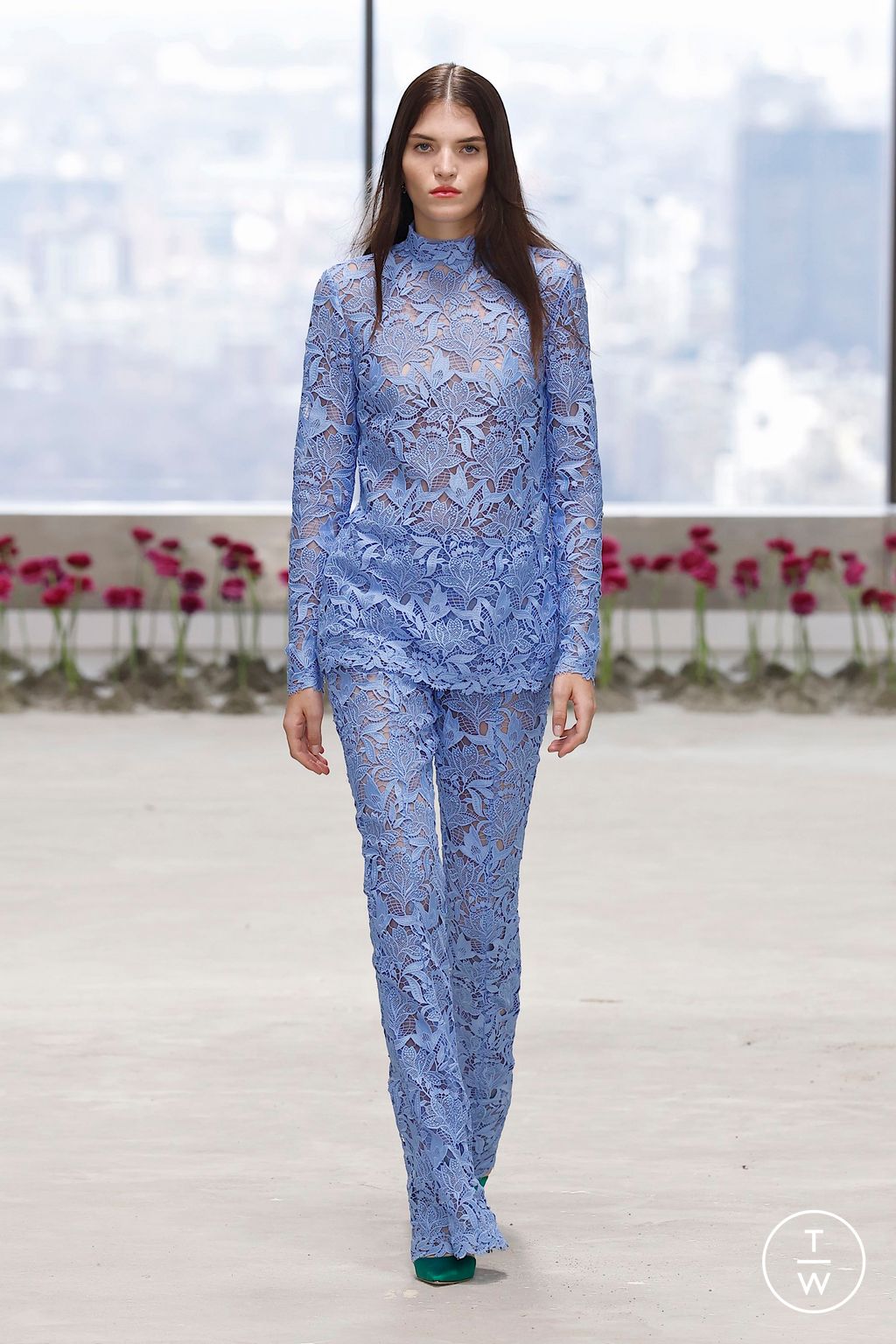 Fashion Week New York Fall/Winter 2025 look 34 de la collection Carolina Herrera womenswear