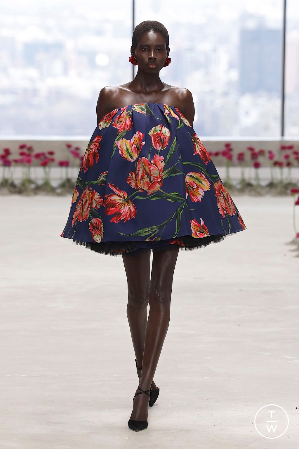 Fashion Week New York Fall/Winter 2025 look 43 de la collection Carolina Herrera womenswear