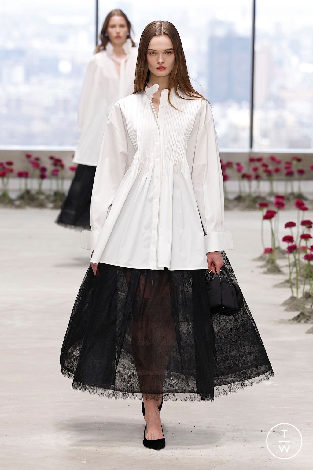 Fashion Week New York Fall/Winter 2025 look 52 from the Carolina Herrera collection womenswear