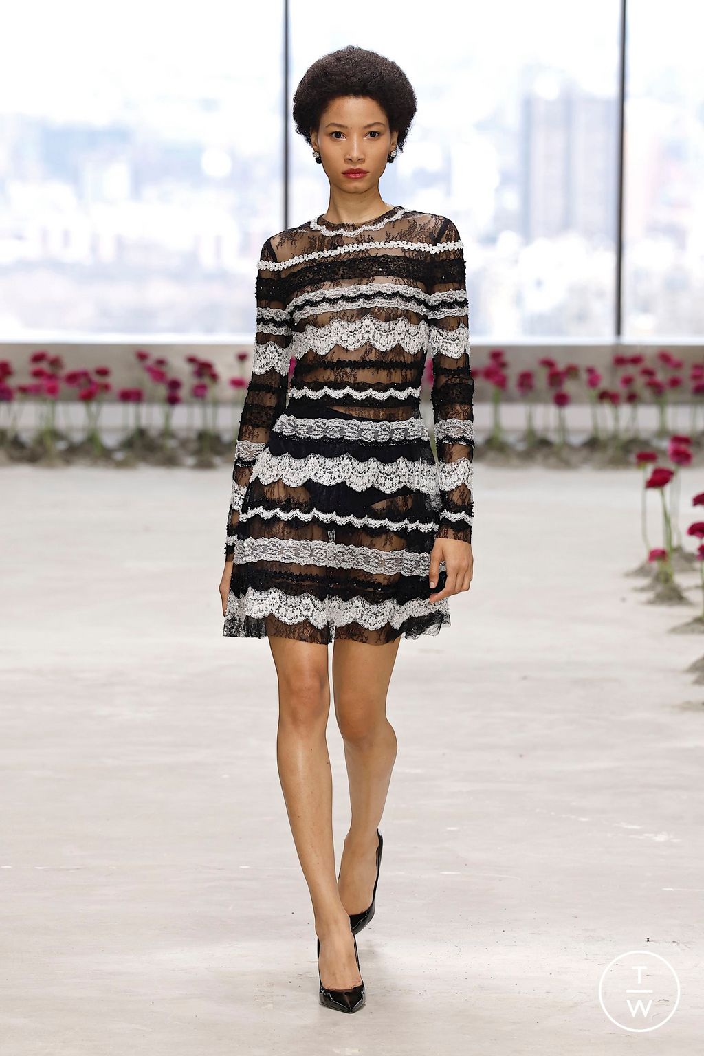 Fashion Week New York Fall/Winter 2025 look 58 from the Carolina Herrera collection womenswear