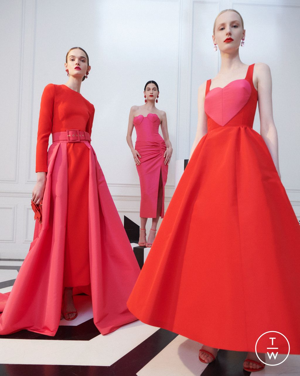 Fashion Week New York Pre-Fall 2023 look 4 from the Carolina Herrera collection 女装