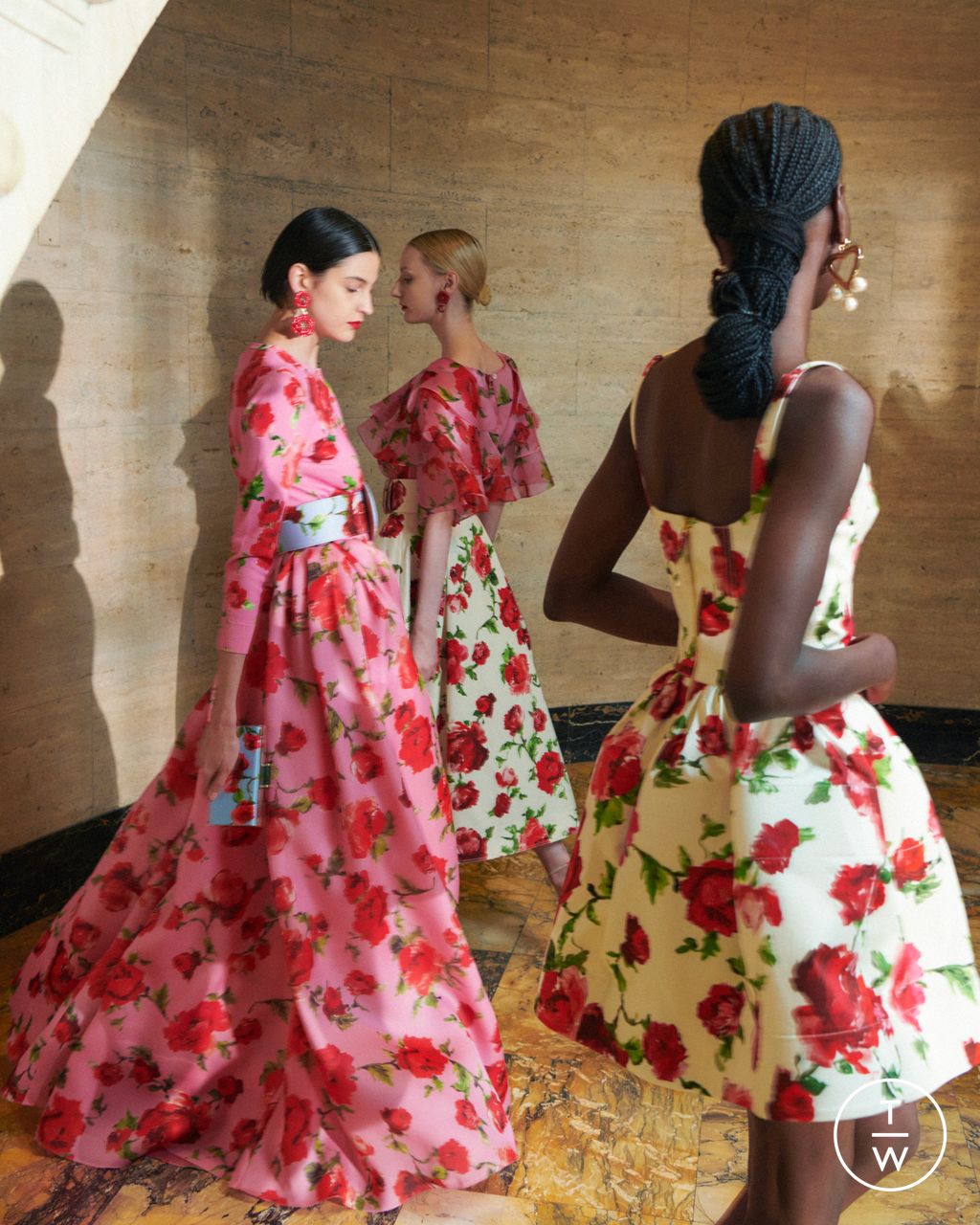 Fashion Week New York Pre-Fall 2023 look 14 de la collection Carolina Herrera womenswear