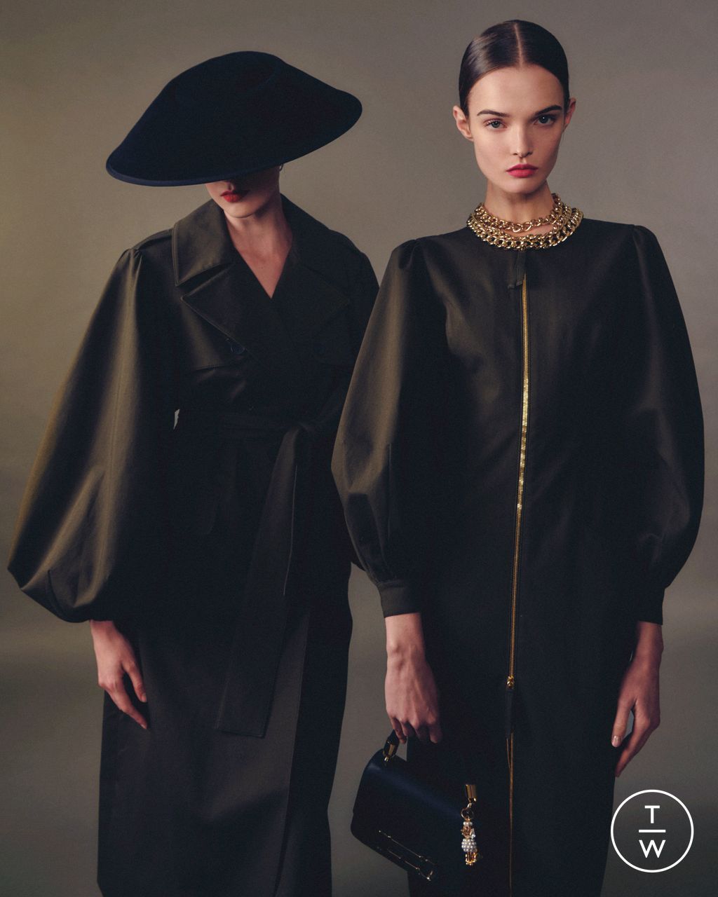 Fashion Week New York Pre-Fall 2023 look 20 from the Carolina Herrera collection womenswear