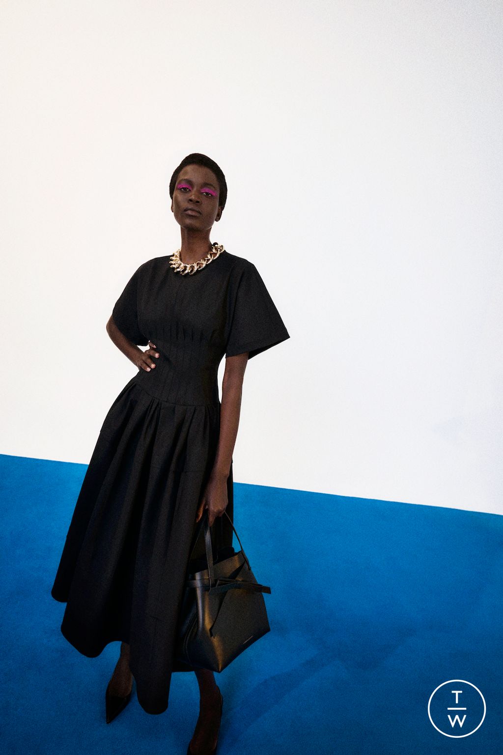 Fashion Week New York Pre-Fall 2025 look 29 de la collection Carolina Herrera womenswear