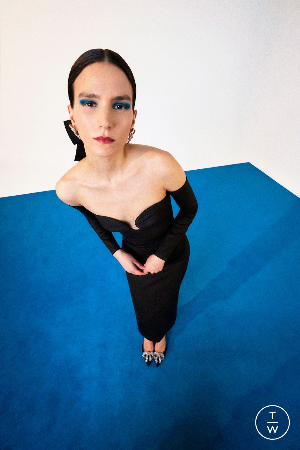 Fashion Week New York Pre-Fall 2025 look 34 from the Carolina Herrera collection womenswear