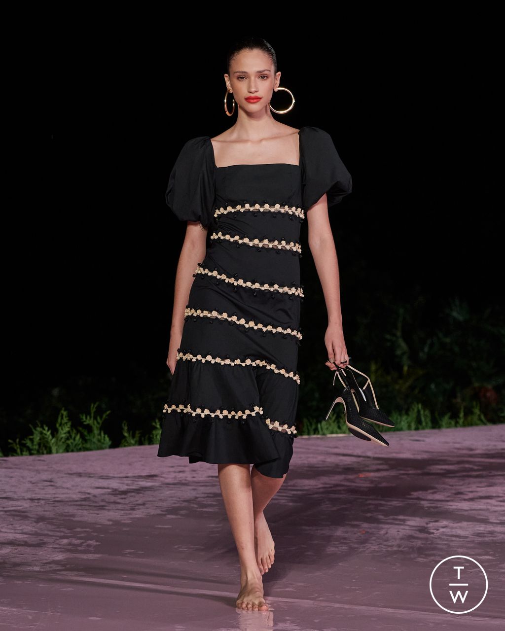 Fashion Week New York Resort 2024 look 44 from the Carolina Herrera collection womenswear