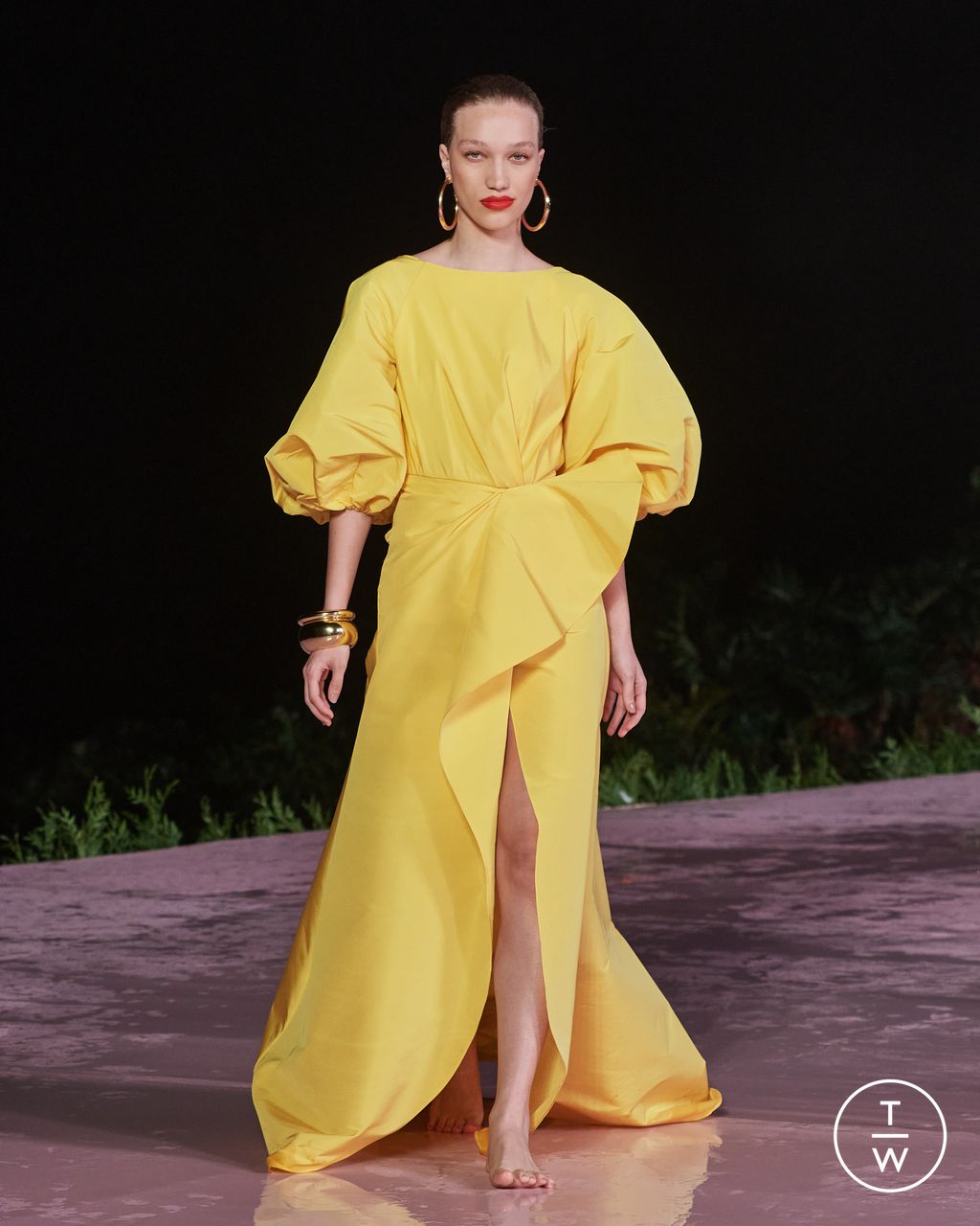 Fashion Week New York Resort 2024 look 58 from the Carolina Herrera collection 女装