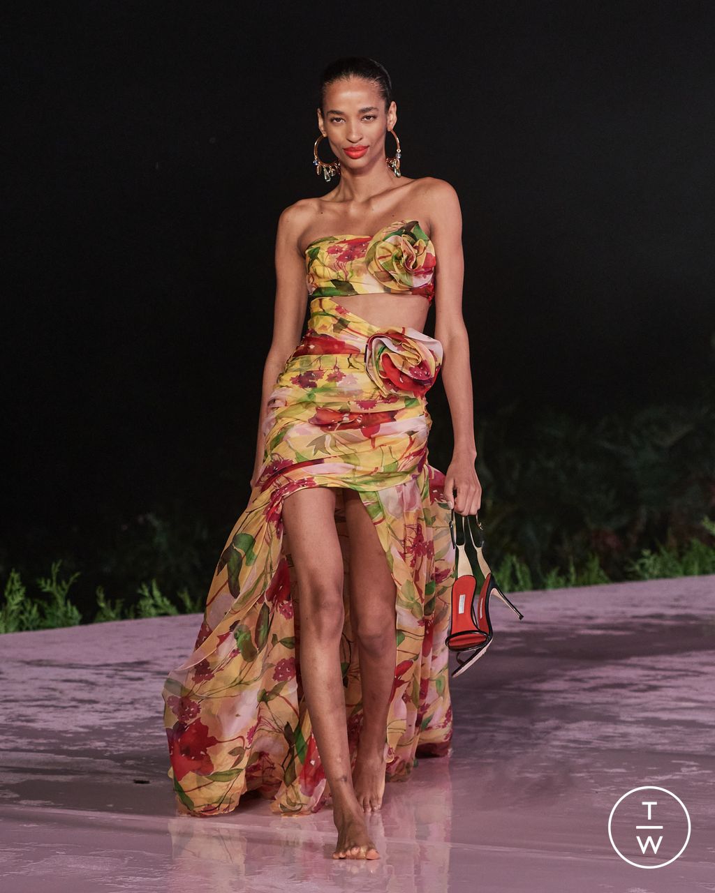 Fashion Week New York Resort 2024 look 6 from the Carolina Herrera collection womenswear