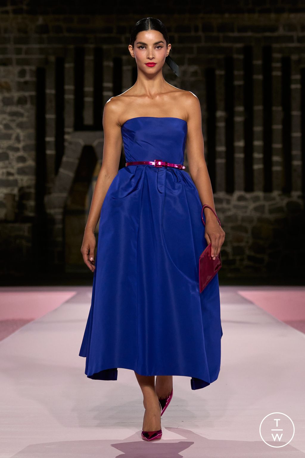 Fashion Week New York Resort 2025 look 6 from the Carolina Herrera collection womenswear