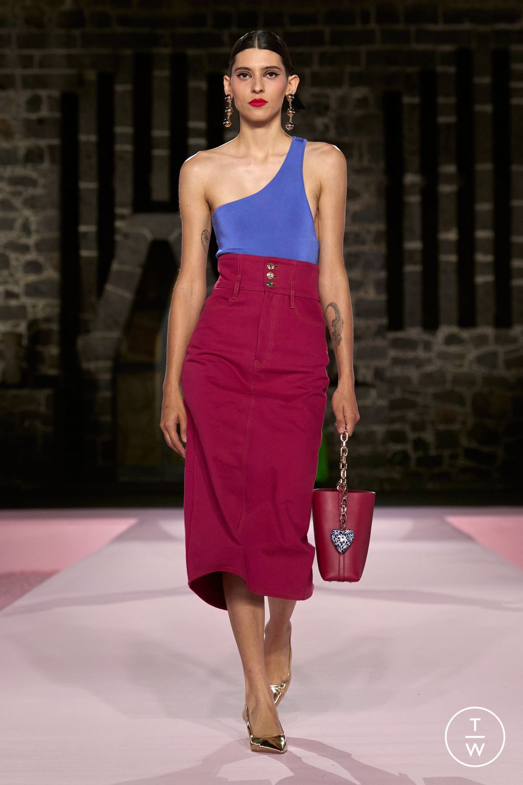 Fashion Week New York Resort 2025 look 7 from the Carolina Herrera collection womenswear